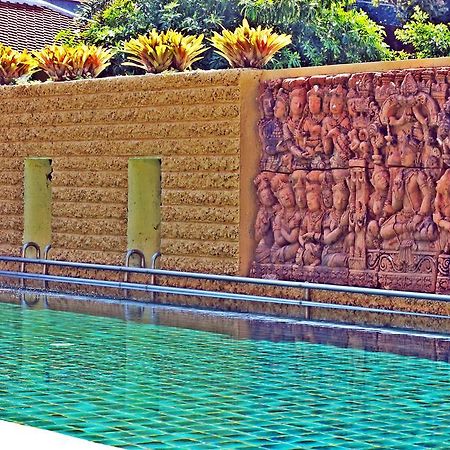 Royal Lee Resort And Spa Nai Yang Beach Esterno foto