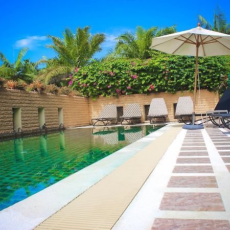 Royal Lee Resort And Spa Nai Yang Beach Esterno foto