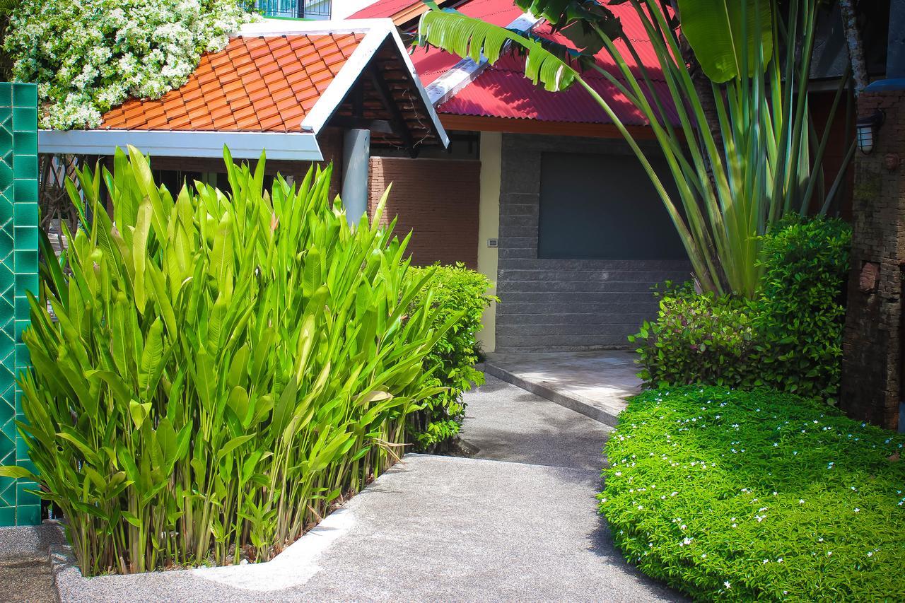 Royal Lee Resort And Spa Nai Yang Beach Esterno foto